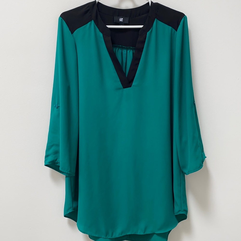 IZ Byer Green Blouse